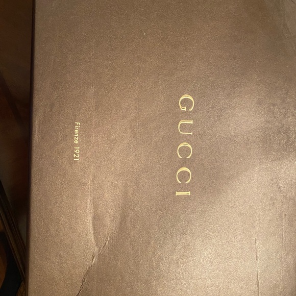Beige Gucci Sneakers - Picture 4 of 5